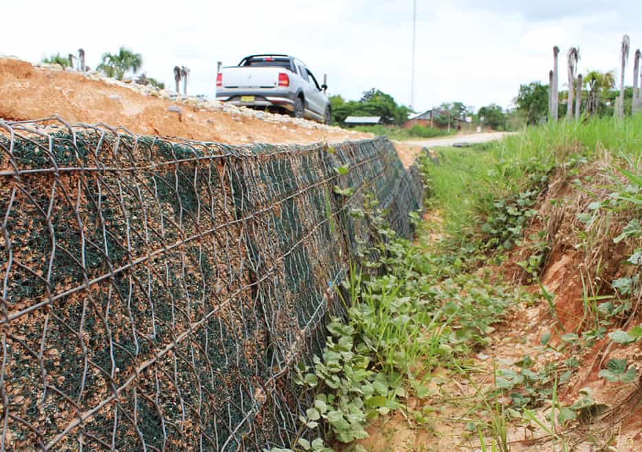 muro terramesh verde para la carretera 2