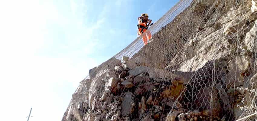 GESTIÓN DE PELIGRO Y RIESGOS DE CAÍDAS DE ROCAS: SISTEMAS DE PROTECCIÓN MACCAFERRI