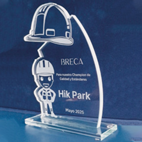 trofeo de vidrio en corte laser