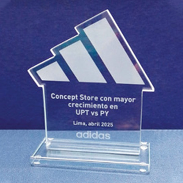 trofeo de vidrio en corte laser