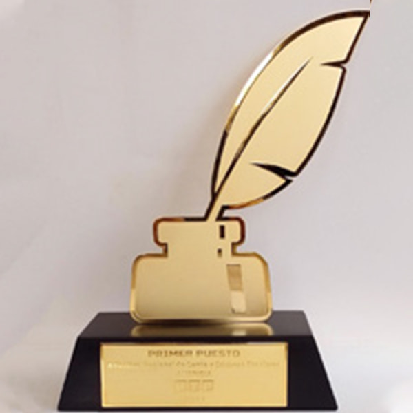 trofeo de metal