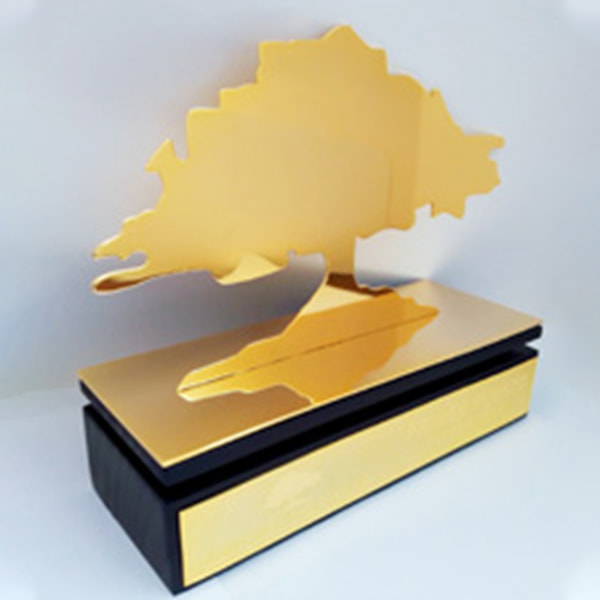 trofeo de metal