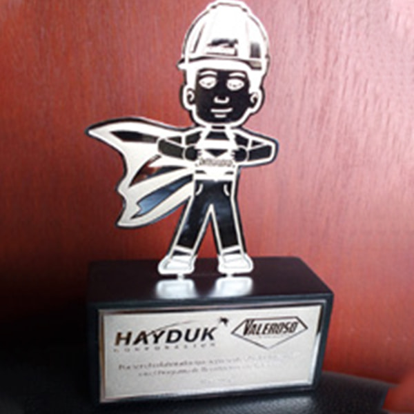 trofeo de metal